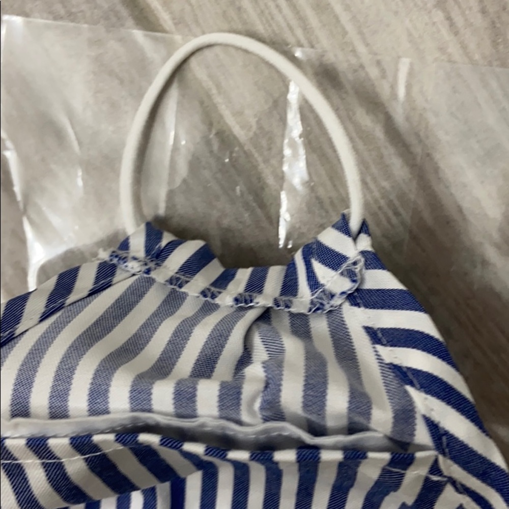 Madewell stain resistant mask with filter … - Picture 10 of 12